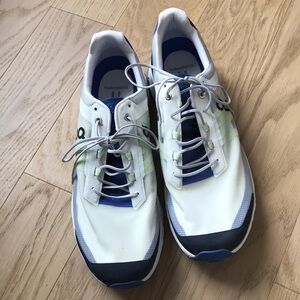Like new on cloud Men’s sneakers size 13